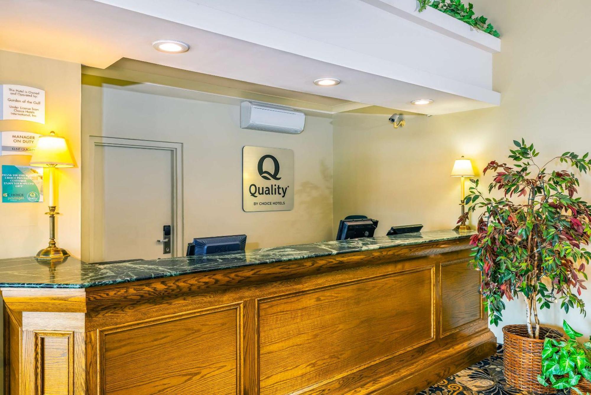 Quality Inn & Suites Garden Of The Gulf Саммерсайд Экстерьер фото